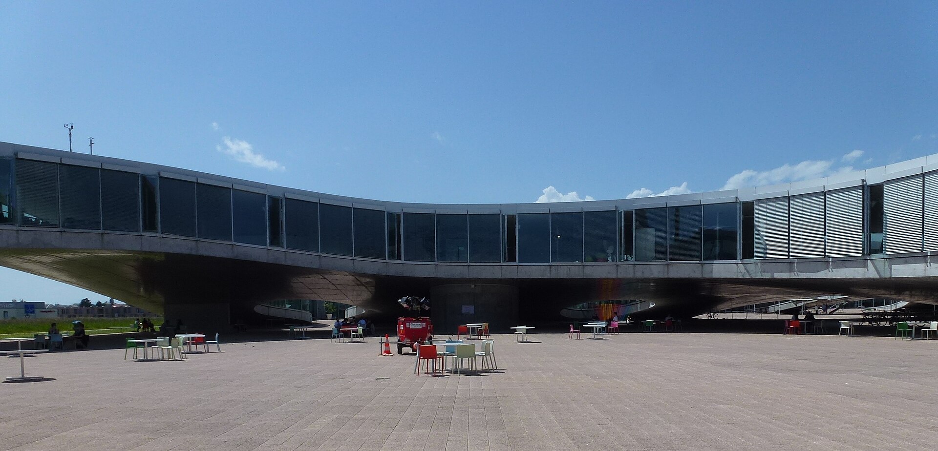 The low, wave-shaped Rolex Learning Center on the EPFL campus near Lausanne
