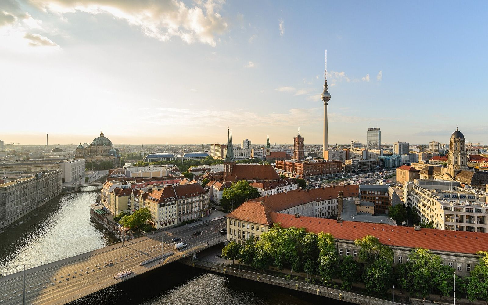 View over Berlin-Mitte and the River Spree towards the Fernsehturm television tower